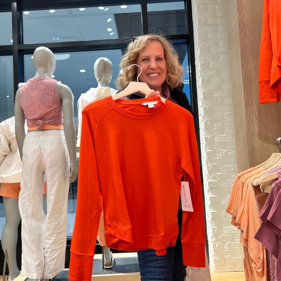 Meet your Posher, Kim - Picture 2 of 2